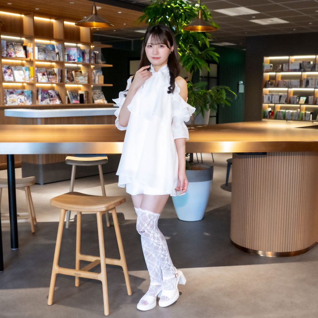 1st写真集『可愛いと言って欲しい』を発売したSKE48・中野愛理