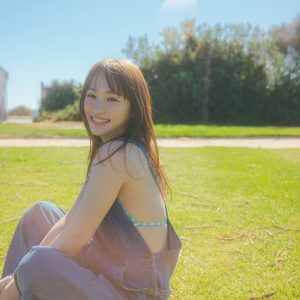 川栄李奈1st写真集より笑顔はじける水着カット解禁