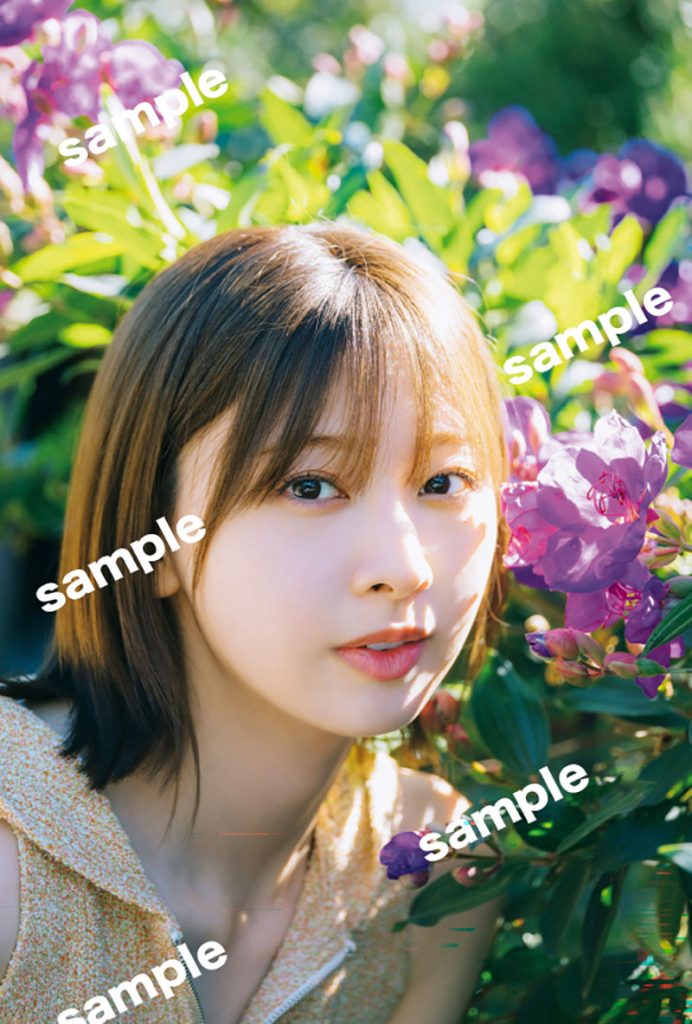 日向坂46富田鈴花1st写真集『鈴花サーキット』より書店別特典ポストカード：紀伊國屋書店