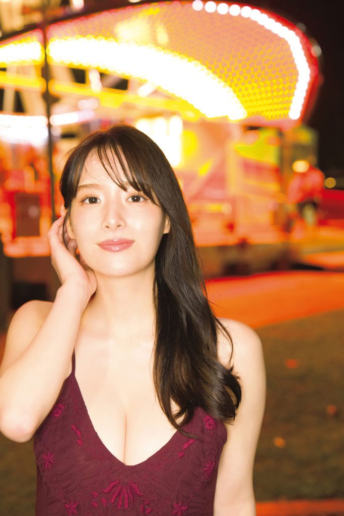 葉月くれあ1st写真集『clarus』より