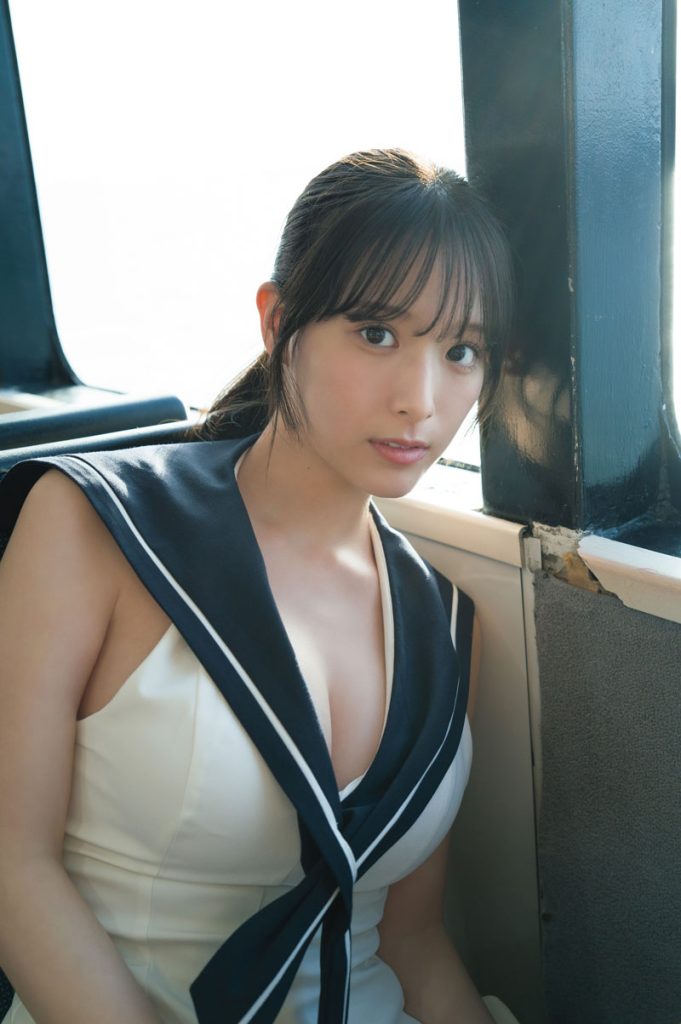 葉月くれあ1st写真集『clarus』より