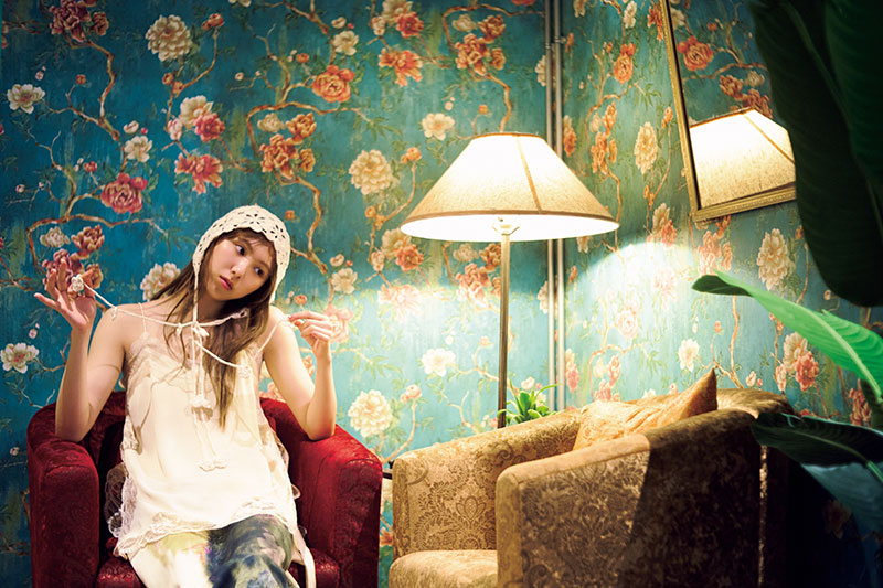 SKE48・菅原茉椰2nd写真集『Opportunity』通常版裏表紙カット