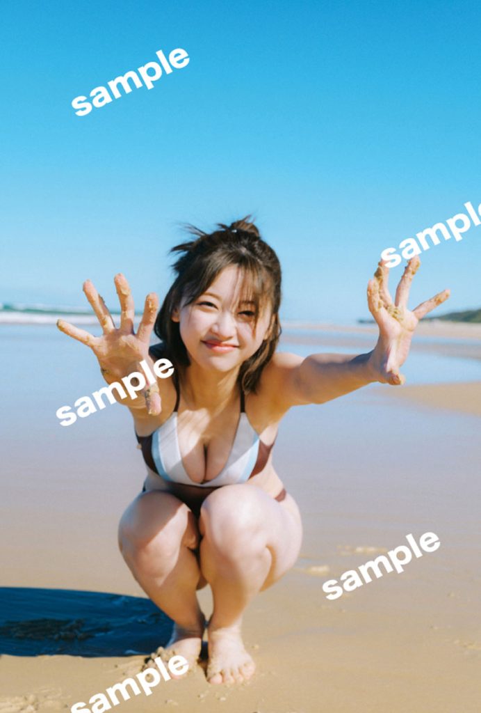 日向坂46富田鈴花1st写真集『鈴花サーキット』より封入特典ポストカード3