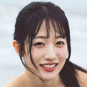 ヘソ出しマーメイド…「私立恵比寿中学」桜木心菜、10代ラストグラビア