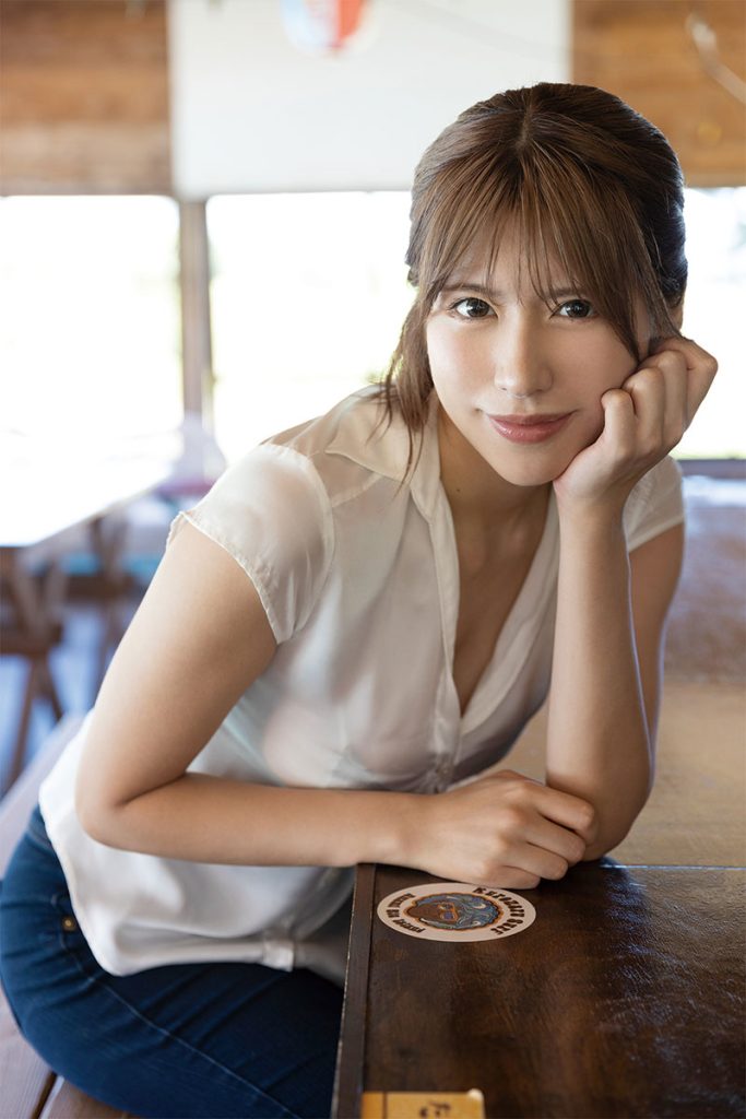 グラビアアイドル吉瀬結イメージDVD「艶めく誘惑」より