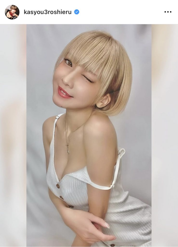 火将ロシエルが誕生日を迎えたことを笑顔で報告