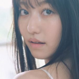 人気バラエティータレント＆インフルエンサーが魅せる深みある表情