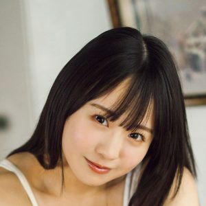 ガーリーな姿も…アイドル界随一のスタイルを存分に発揮