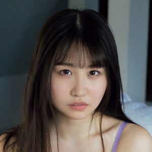 人気アイドルが抜群のプロポーション際立つランジェリーグラビア