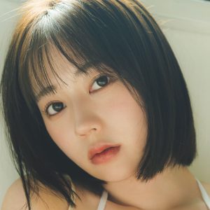 ライブアイドル界屈指のピュアガールが初水着グラビア