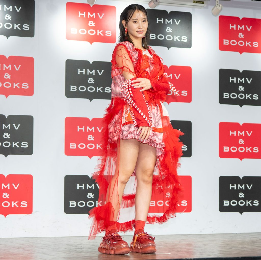 永尾まりや写真集「まりやぎツーリズム」発売記念取材会より