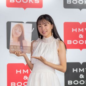 LinQ・髙木悠未、1st写真集発売！お気に入りは“バイクと水着”「ギャップの一面も詰め込ませてもらった」