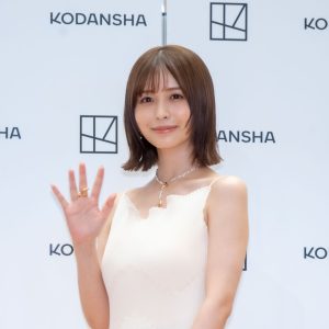 長濱ねる、8年ぶりの写真集は“色あせない写真集”「ずっと愛される写真集を目指しました」