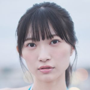 “TIF2025”にも出演、人気アイドルがウエスト52cmのスレンダーボディーを披露
