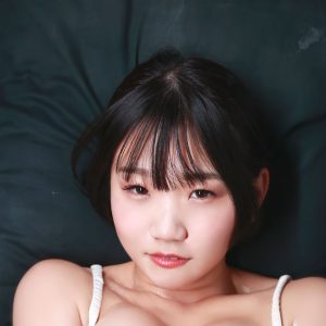 新人グラビアアイドル羽美凛南、撮影会でも話題…グラマラスボディーと大胆シーンでDVDデビュー