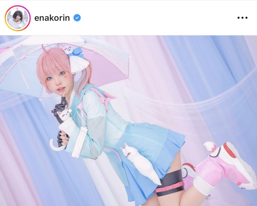 かわいらしいポーズでパシャリ