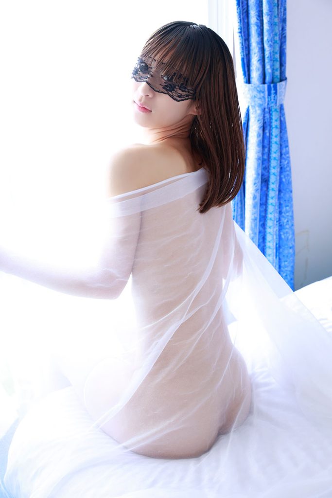 グラビアアイドルわんこイメージDVD「Secret Trip~レースのアイマス…」より