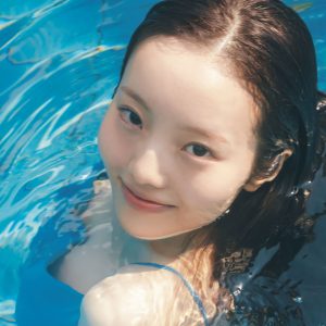 本田真凜1st写真集より「ドレスを着たまま水の中に飛び込みたい」という新カット公開