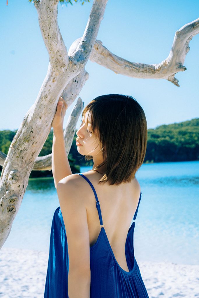 富田鈴花1st写真集『鈴花サーキット』発売記念パネル展：SHIBUYA TSUTAYA掲出