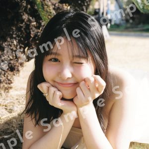 頓知気さきな、美少女感を引き立てる表情ほかネット書店特典ポストカード解禁