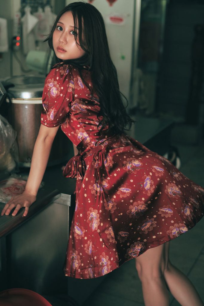 古畑奈和2nd写真集『知らない私』より