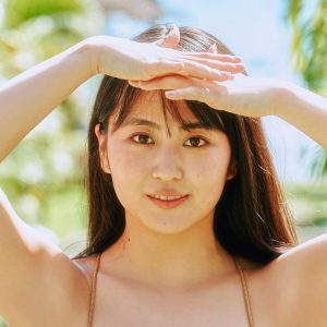 “グラビア界の大本命”福井梨莉華、美ボディーあらわな先行カット到着…“動物”との触れ合いショットも