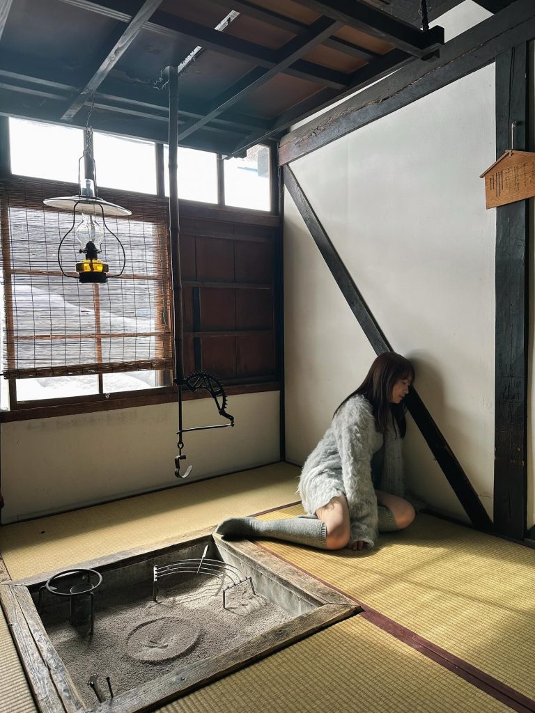 秋元真夏公式インスタグラム(manatsu.akimoto_official)より