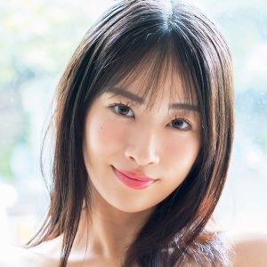 「レースクイーン・オブ・ザ・イヤー」の美女が初めてのグラビア撮影