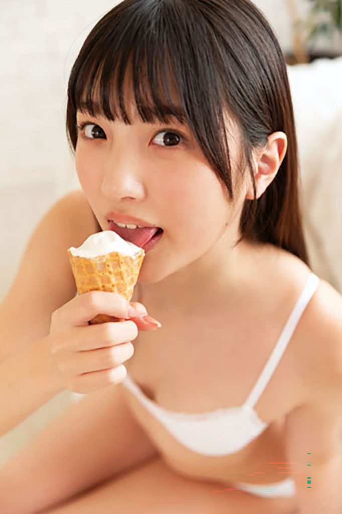 グラビアアイドル七海まろんイメージDVD「Sweet Story」より