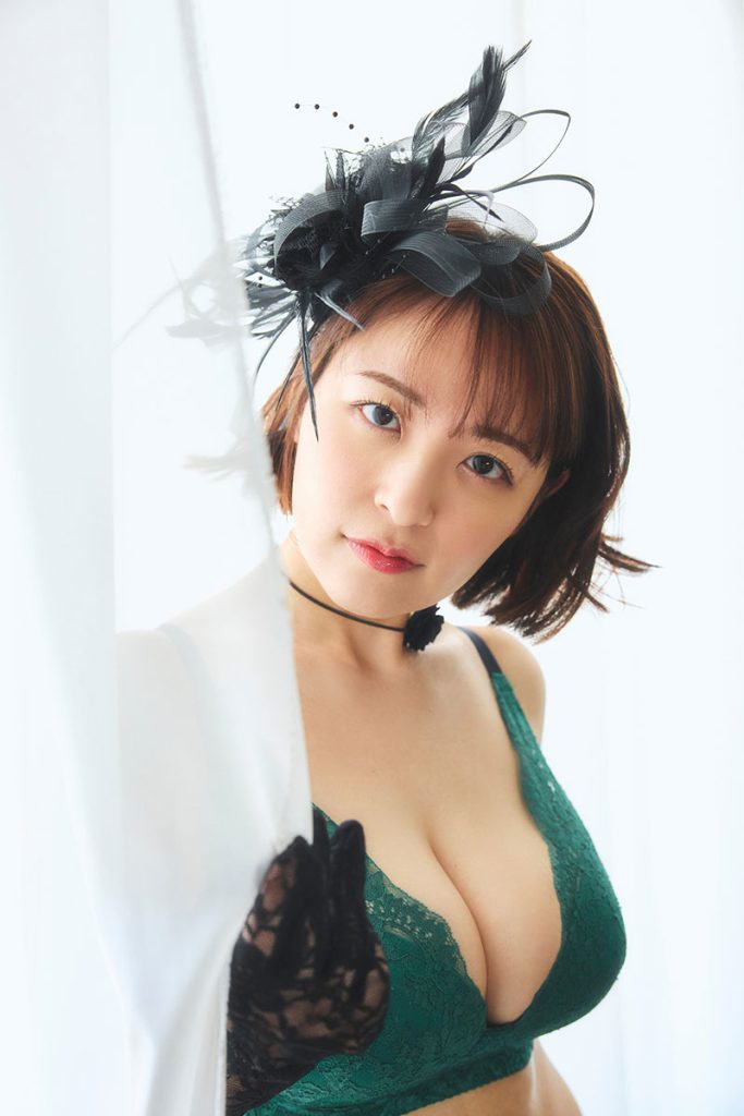 グラビアアイドル柳瀬さきトレーディングカード「柳瀬さきVol.4」より