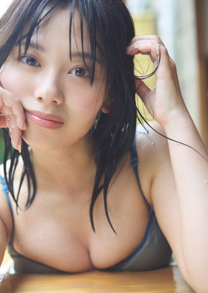 『週刊プレイボーイ35号』に登場している峰島こまき