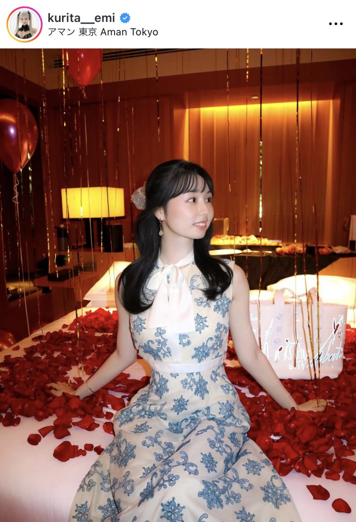 爽やかなワンピース姿のくりえみ