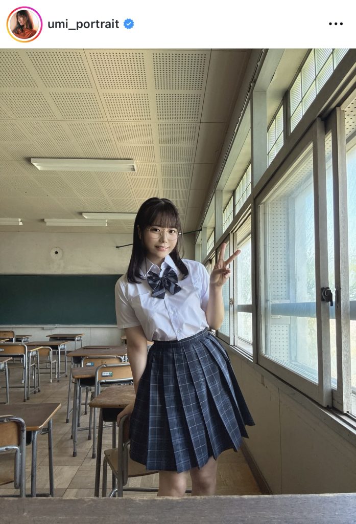 とってもキュートな制服姿