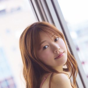 LinQ髙木悠未、美尻にも注目…1st写真集『タカラモノ』よりアザーカット公開