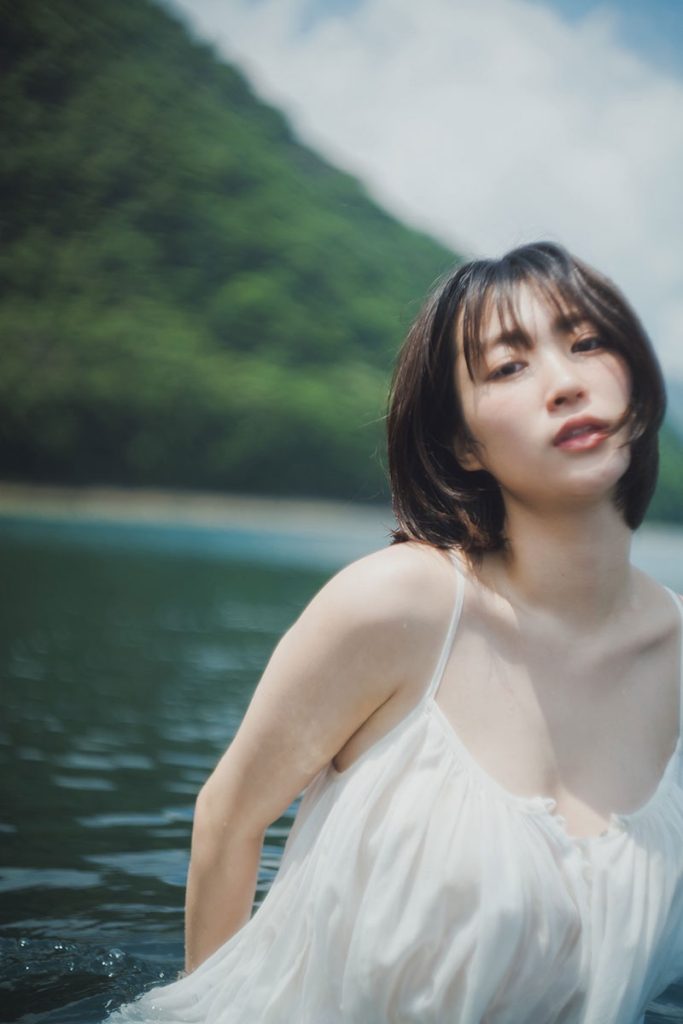 『GIRLS graph. 010』に登場している瑚々