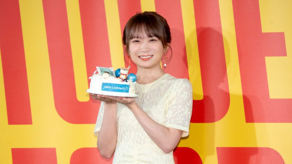 秋元真夏フォトブック『淡淡(あわあわ)』(幻冬舎)発売記念取材会より