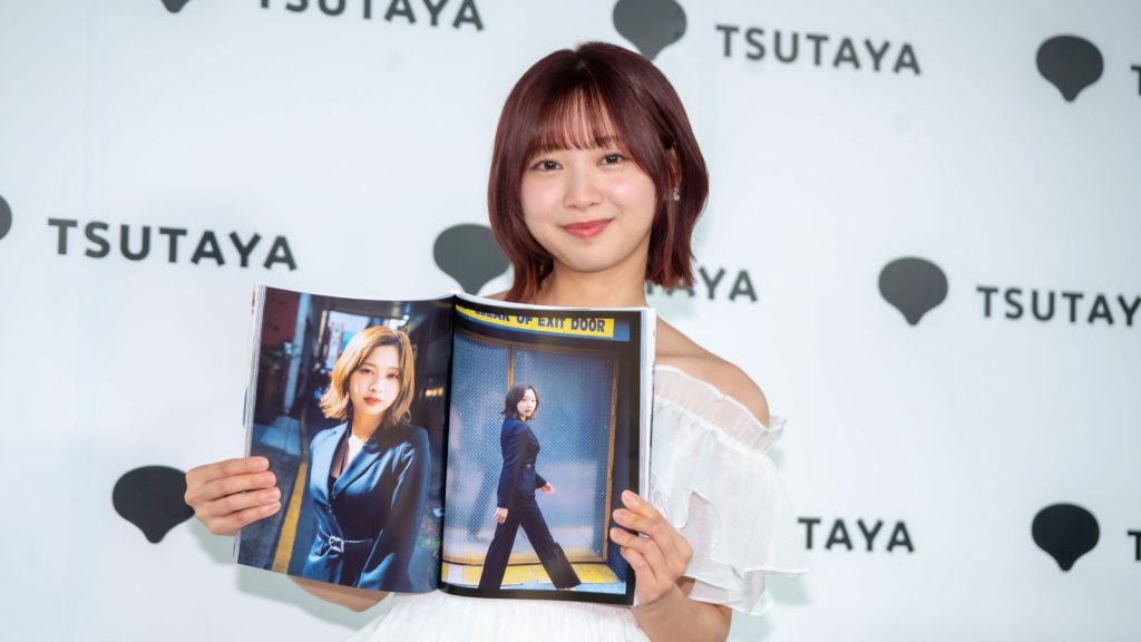 日向坂46・富田鈴花1st写真集『鈴花サーキット』発売記念取材会より