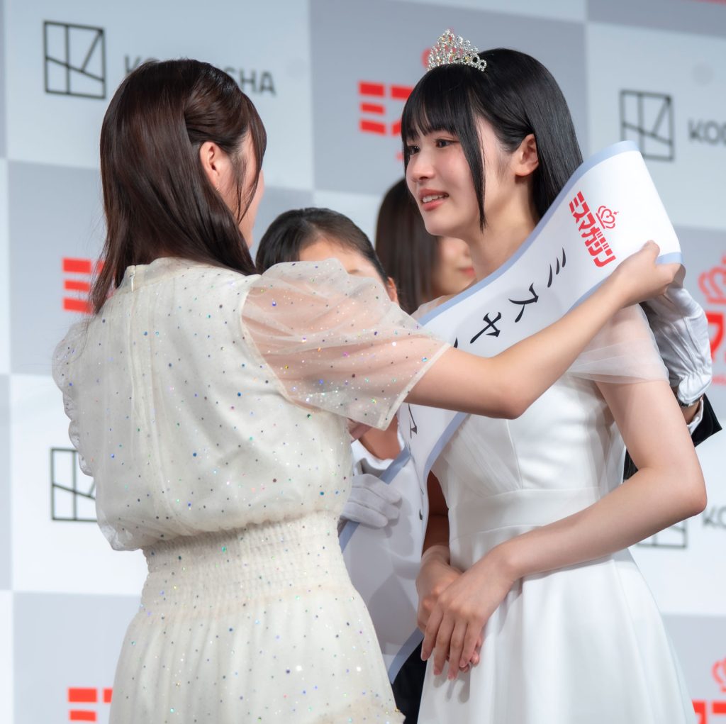 『ミスマガジン2025 グランプリ発表イベント』より「ミスヤングマガジン」を受賞した晴こころ