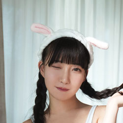 今1番清楚なグラビアアイドル五百木いお、撮影会で大人気のスレンダーボディーを引っ提げてDVDデビュー