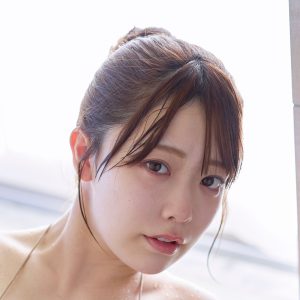 才女アイドルが最強ボディーで魅せる最新作…誘惑の仕草にドキッ