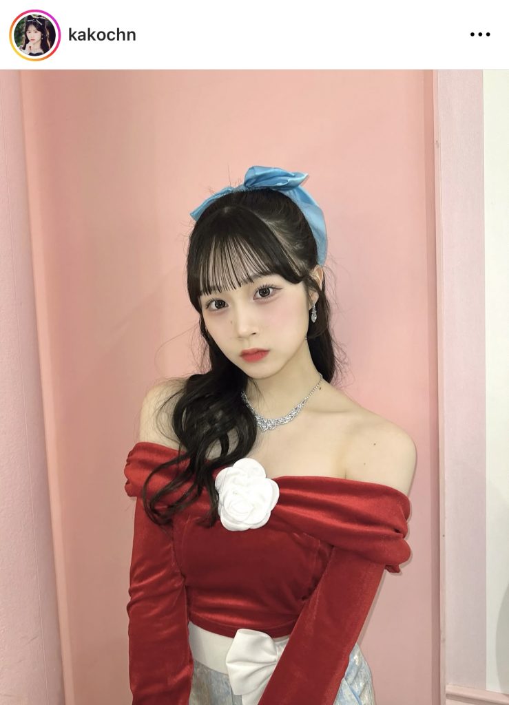 肩出しがセクシーなバレンタイン衣装