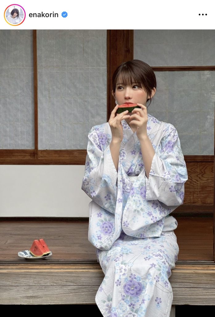 夏っぽさいっぱいのえなこ&スイカ