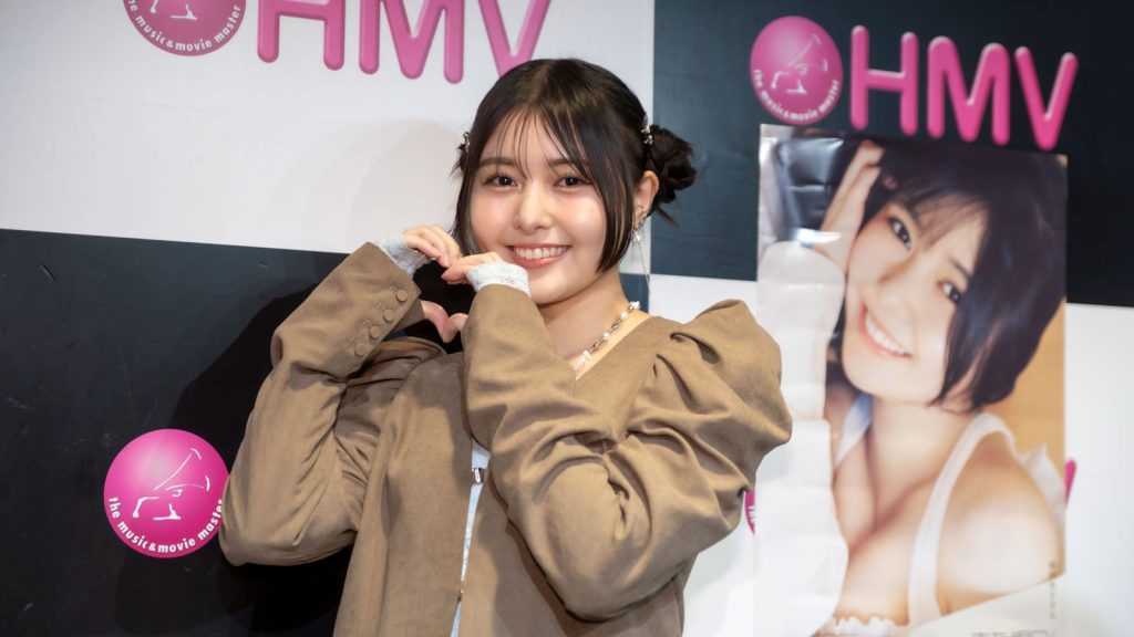 頓知気さきなフォトスタイルブック『また明日！』(光文社)発売記念取材会より