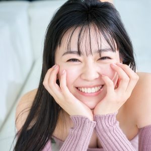 超ときめき♡宣伝部 坂井仁香4年ぶりの写真集、発売前重版決定！笑顔あふれる新カット到着