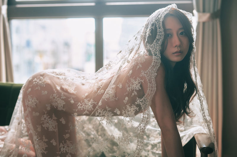 古畑奈和2nd写真集『知らない私』より