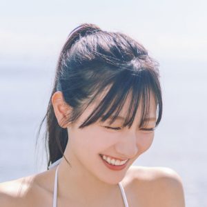 日向坂46河田陽菜2nd写真集初のビキニカット解禁…はにかむ表情と抜群のスタイルに心奪われる
