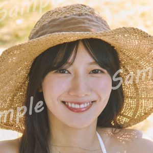 日向坂46河田陽菜「照れますね」芝生の上、ビキニ姿でピクニック