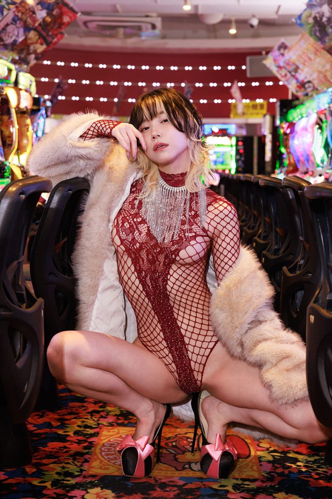 グラビアアイドル仁藤りさ写真集「色悪」より