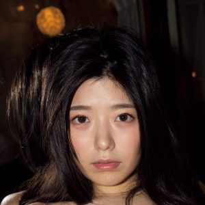 山田かな、ピンクのランジェリーショット…“誘惑する女性上司”を熱演