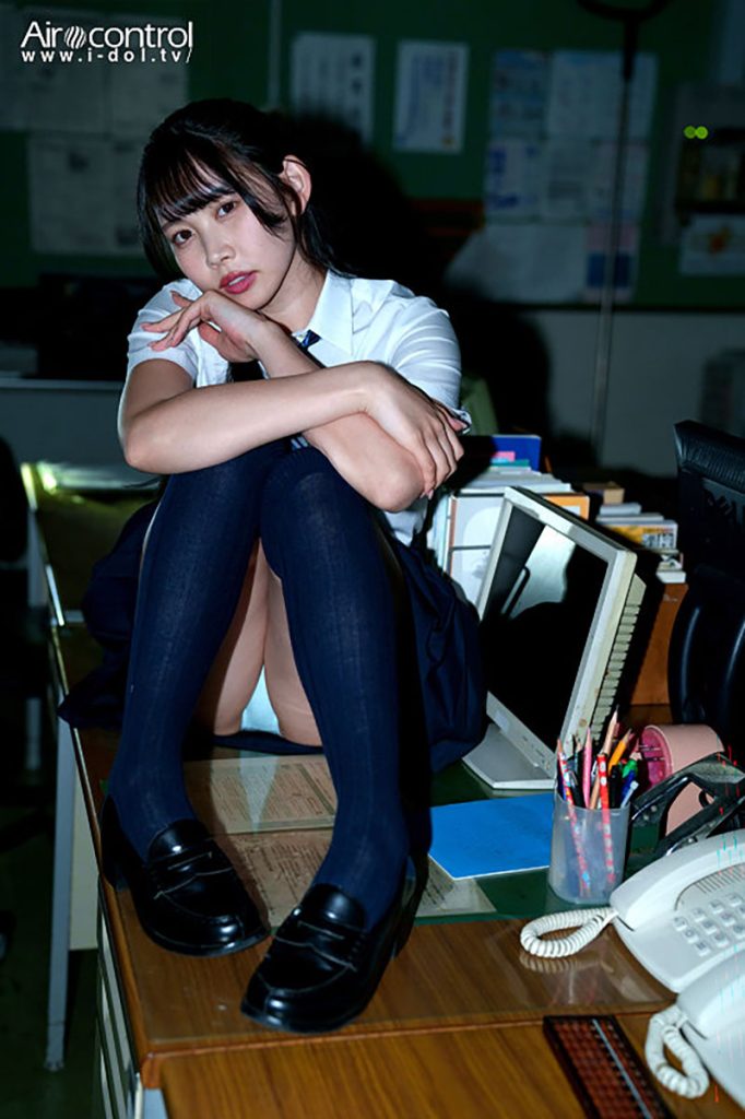 グラビアアイドル篠見星奈イメージDVD「ヤンチャな同級生」より